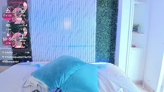 Caroline_Millerr live cam on Stripchat