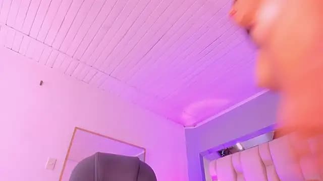AishaKassandra live cam