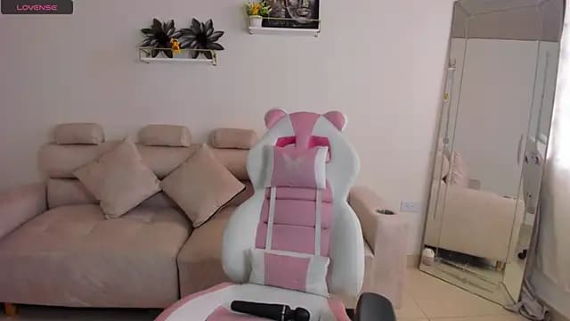 april_smiith1 live cam