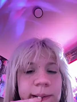 Cutiepiespanks live cam