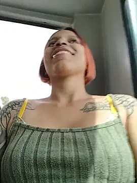 Mia_0-4 live cam