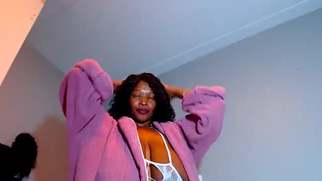 Silkytitss live cam