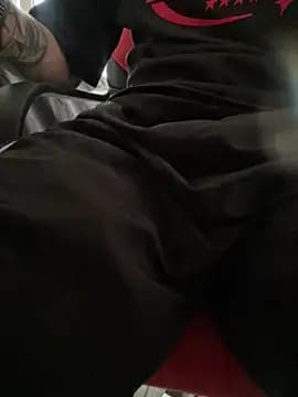 AlphaMasterXxx live cam