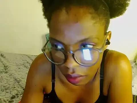 ChocoSlenderXXX live cam