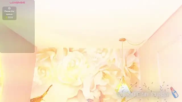 nylaroyale_cr live cam