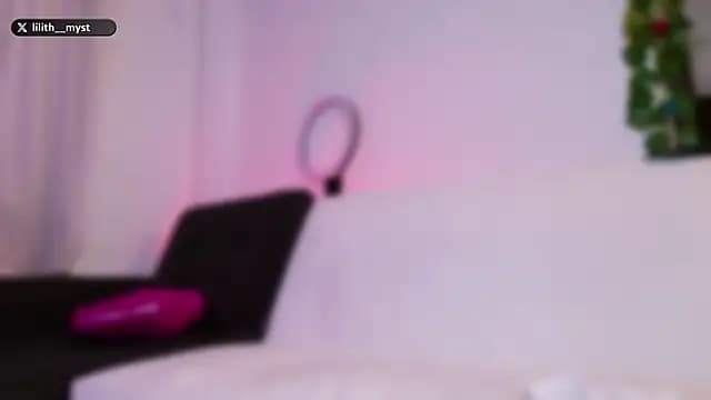 lilithandpaul live cam on Stripchat
