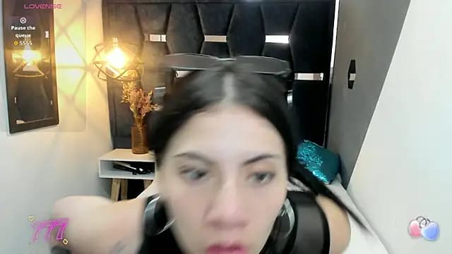 Abril_Fox__ live cam