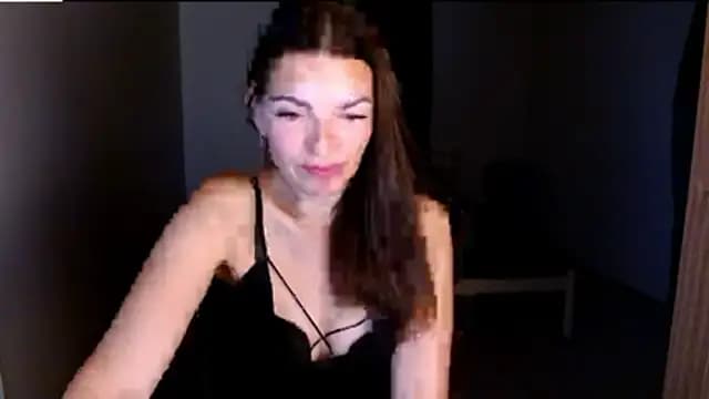 Ivorymuse_ live cam