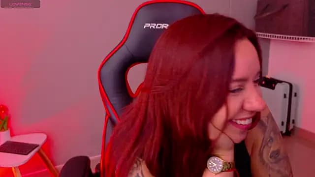 samantha_tattu live cam