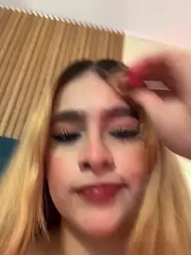 Amber_kiss_ live cam