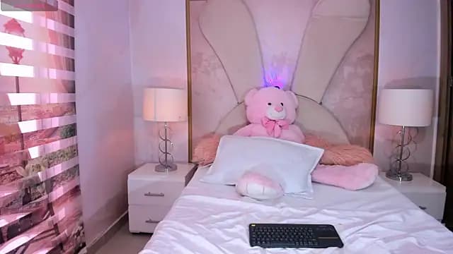 little_doll18_ live cam
