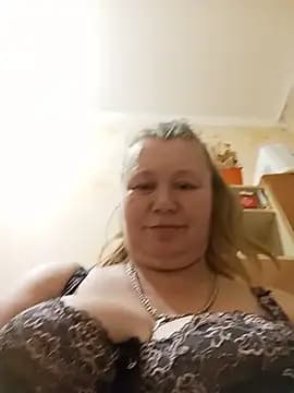 KiraStanton live cam