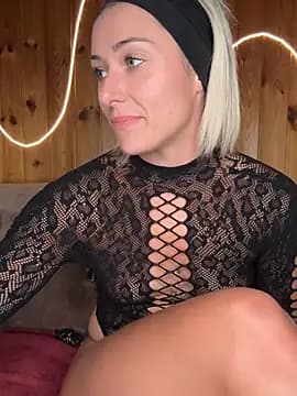 petrouchkaaa_ live cam