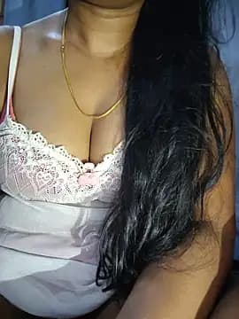 Ezabelljohn live cam