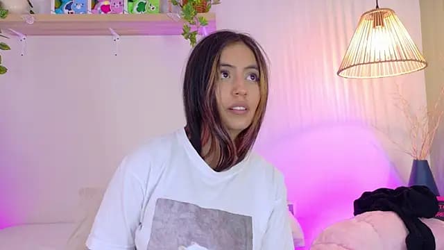 emily_bank live cam