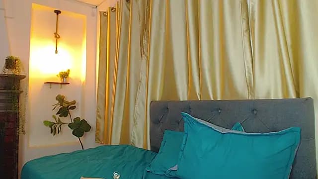 Emma_hassani live cam