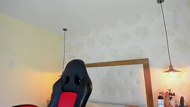 IRISCLARK1 live cam
