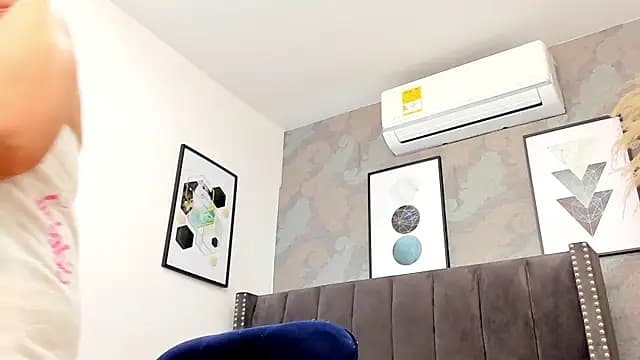 Milf_loven_ live cam