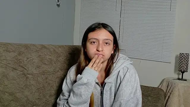 Lala_fluffy live cam