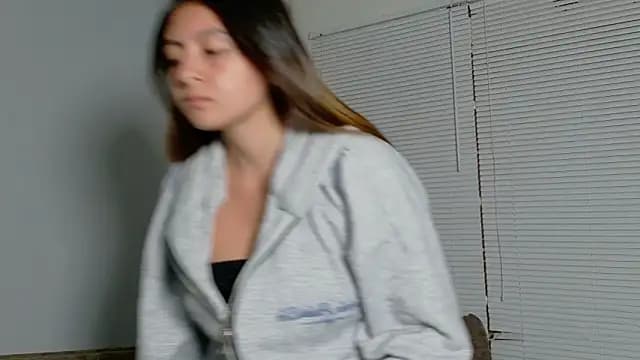 Lala_fluffy live cam