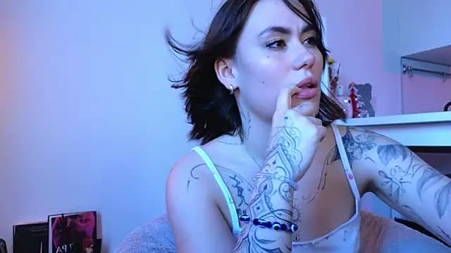 viktoriamoore live cam