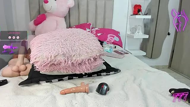 Queen_Antonella_Oficial live cam