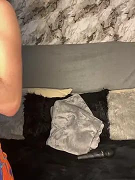 Hot_Mess18 live cam