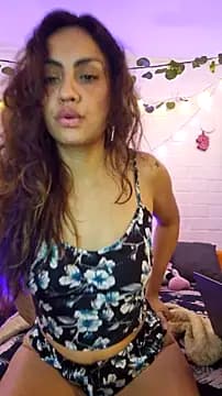 Lasexbellaylabestia live cam
