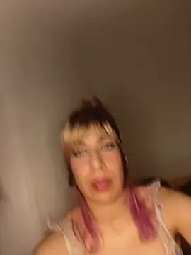 Ambredelacroix live cam