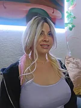 ItsAuroraBorealis live cam