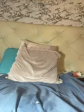 Lili__taylor live cam