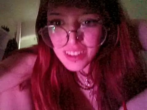 Mimic_lya live cam on Stripchat