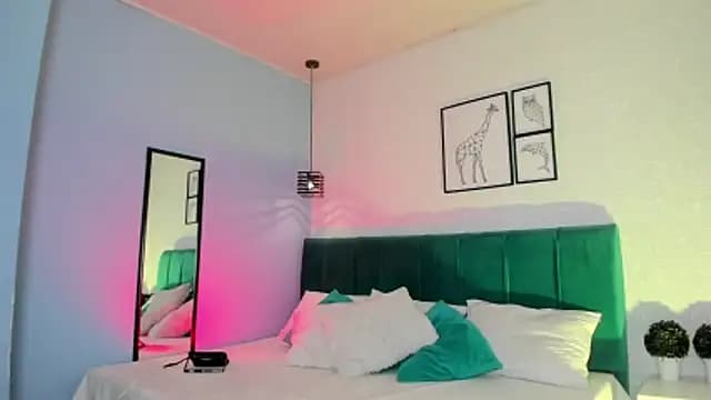 ninna_curly live cam
