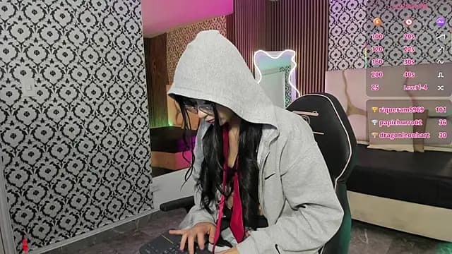 isis_tay1 live cam on Stripchat