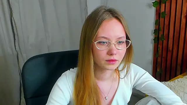 FloraLarsson live cam