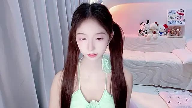 lucky-tt live cam on Stripchat