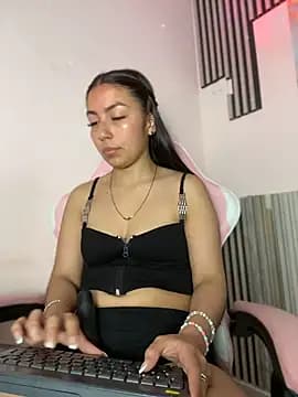 Julieth_ec live cam