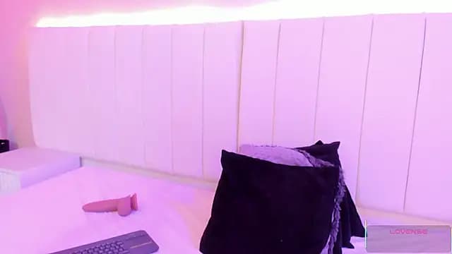 MHONIKBELUCCI live cam