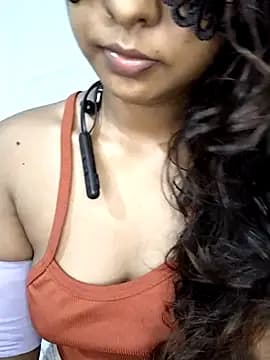 Shenu_Girl2 live cam