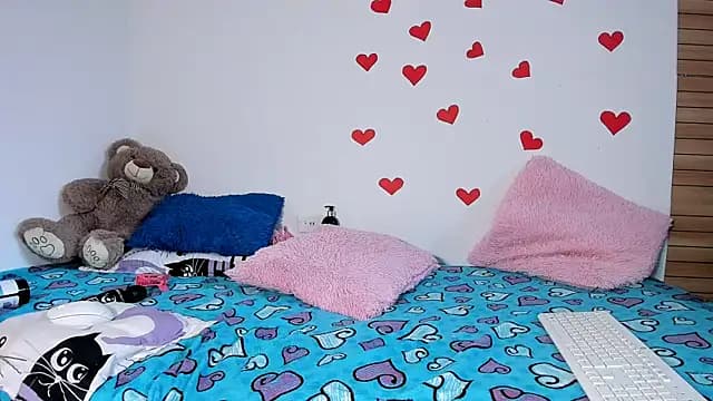 Loly_petite live cam