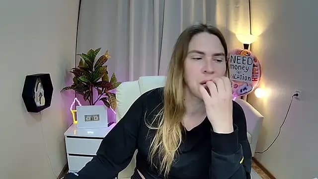 TessaDaybreak live cam