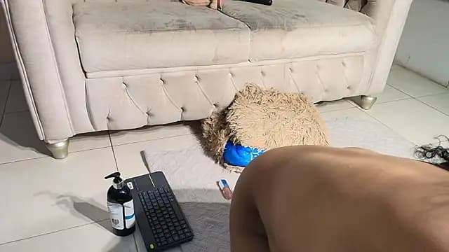 flavia_cruz live cam