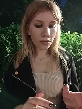 EvyLure live cam