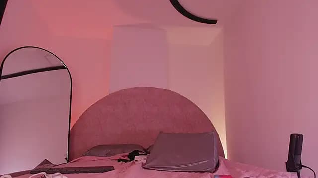 kira_dll live cam