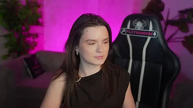 AriaAstra live cam