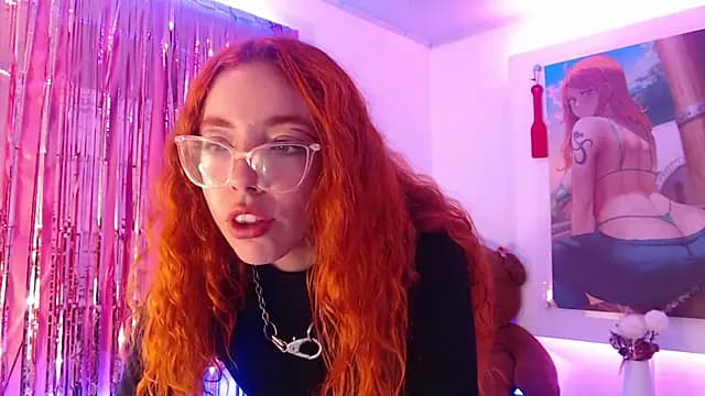 mere_in_redd live cam