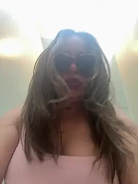 laarti live cam
