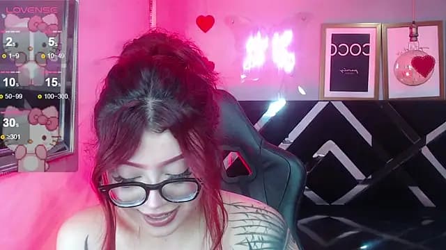Red_Bunny_v live cam