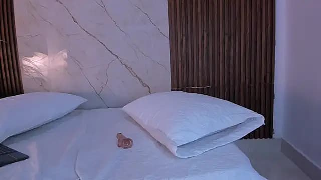 king_lovely_hornyy live cam