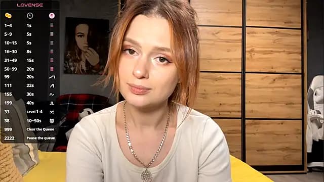 FoxyEmma live cam